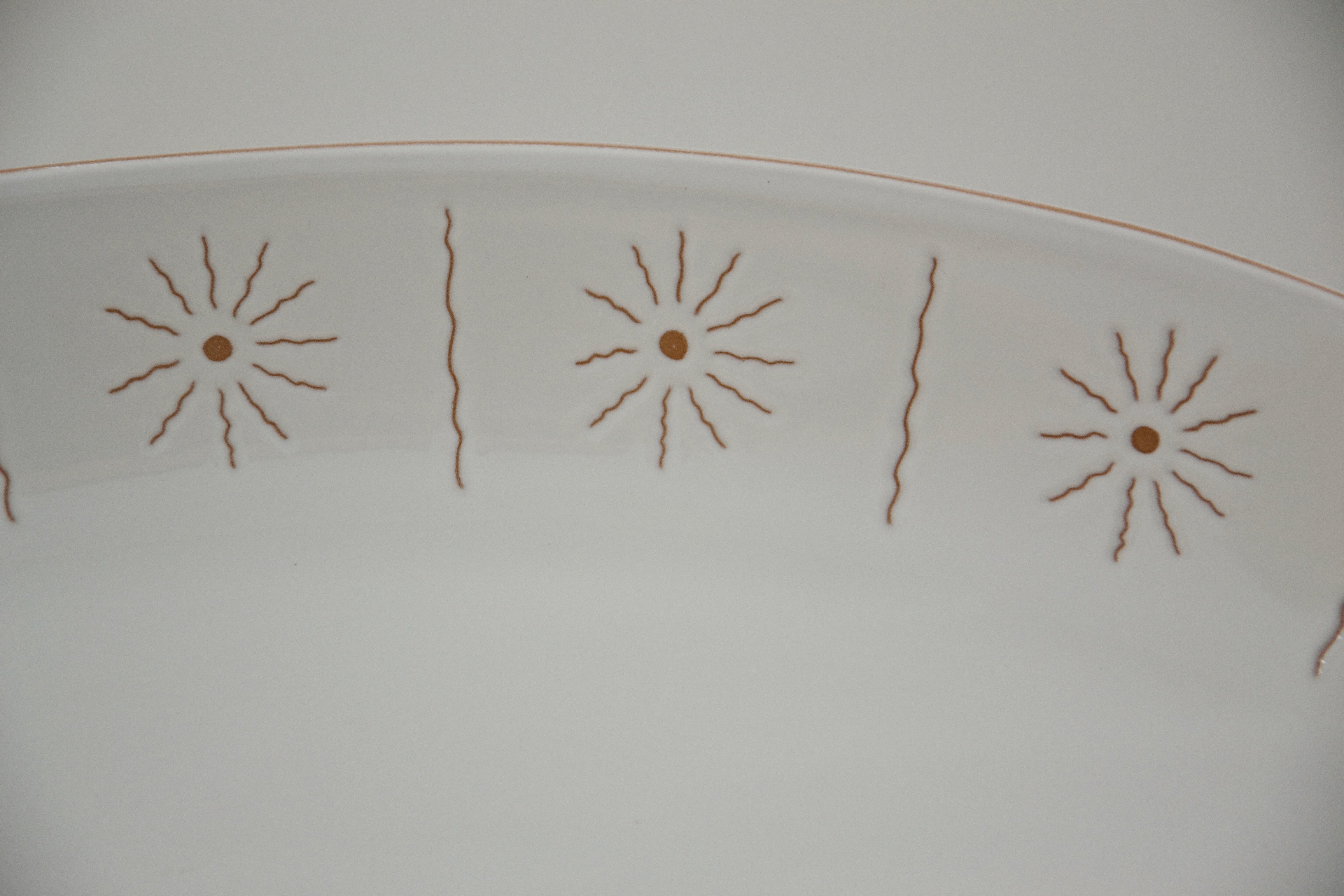 Large Oval Platter - SUN Carved Edge