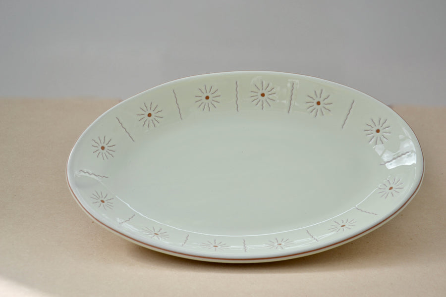 Medium Oval Platter - SUN Carved Edge