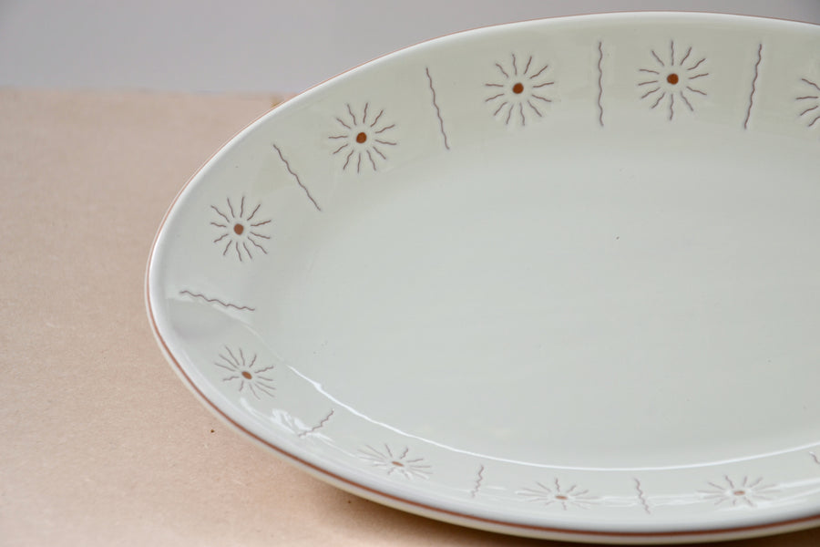 Medium Oval Platter - SUN Carved Edge