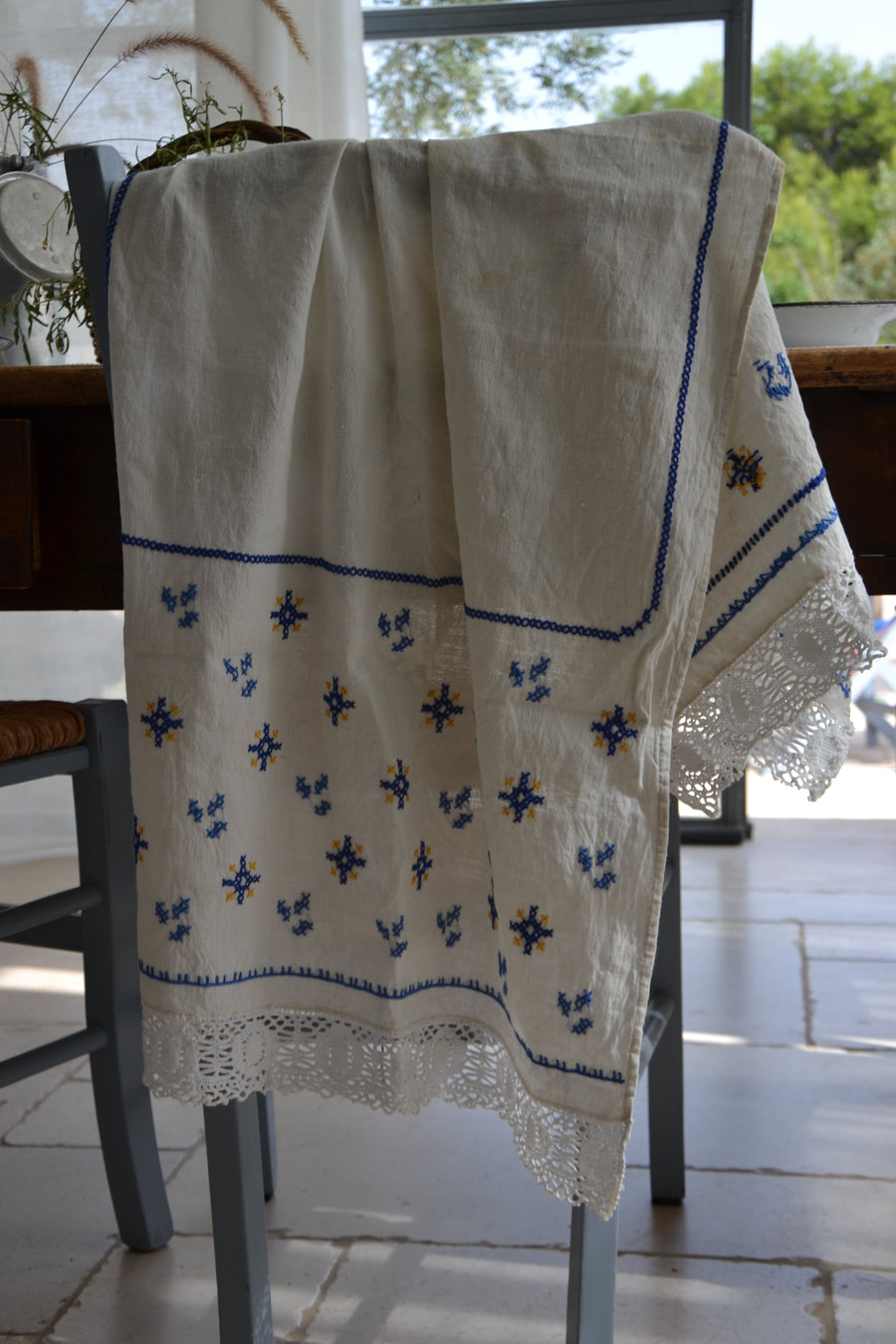 Vintage Puglian tea towel with star and flower design